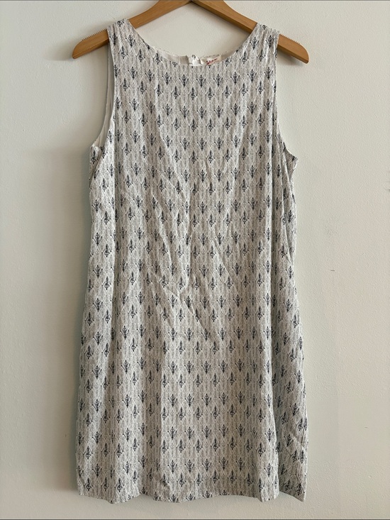 Soft Joie Dresses & Skirts - Soft Joie Leiston Sleeveless Shift Dress Women’s Size Small White Grey